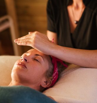 pexels-anete-lusina-5240734